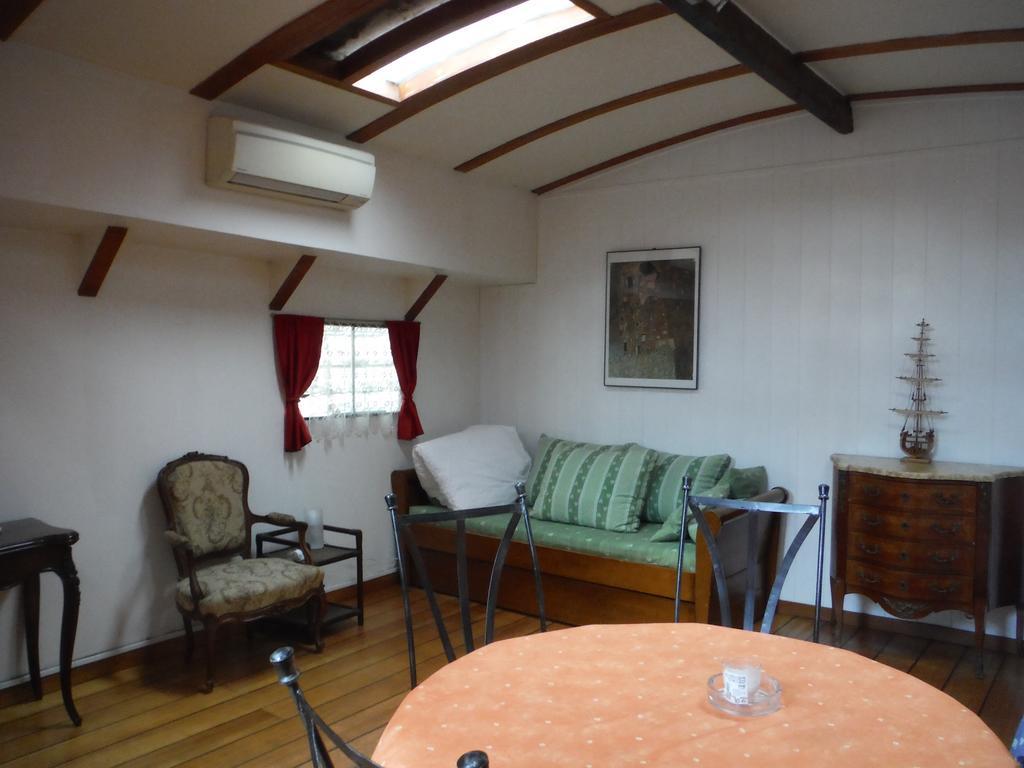 Peniche - Le Nenuphar Hotel Paris Bagian luar foto